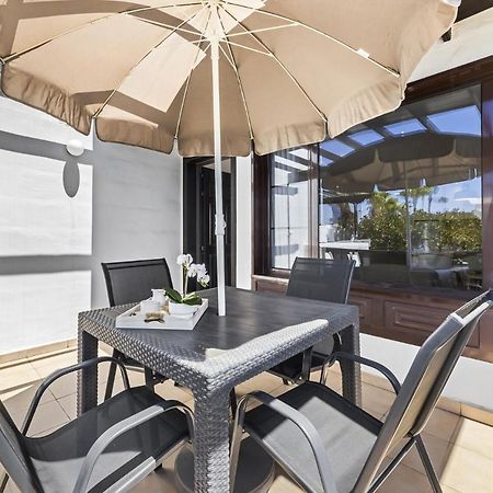 Casahost Bastian Boutique I Seaview Apartment Costa Teguise Exterior photo