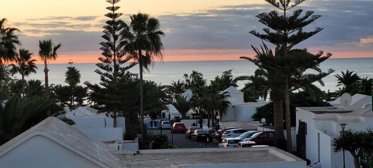 Casahost Bastian Boutique I Seaview Apartment Costa Teguise Exterior photo